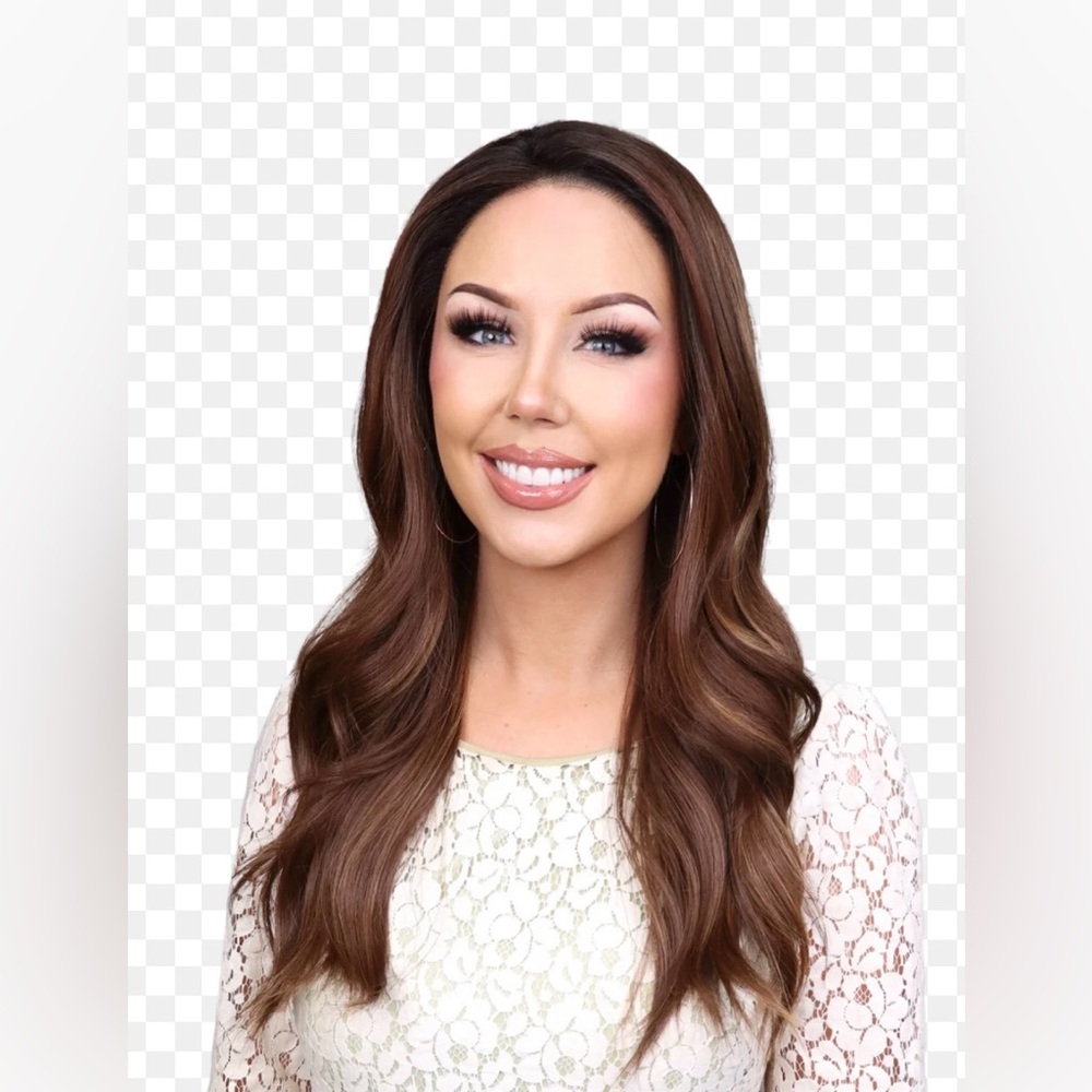 Chelsey smith cosmetics wig